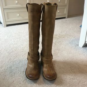 frye abigail riding boot